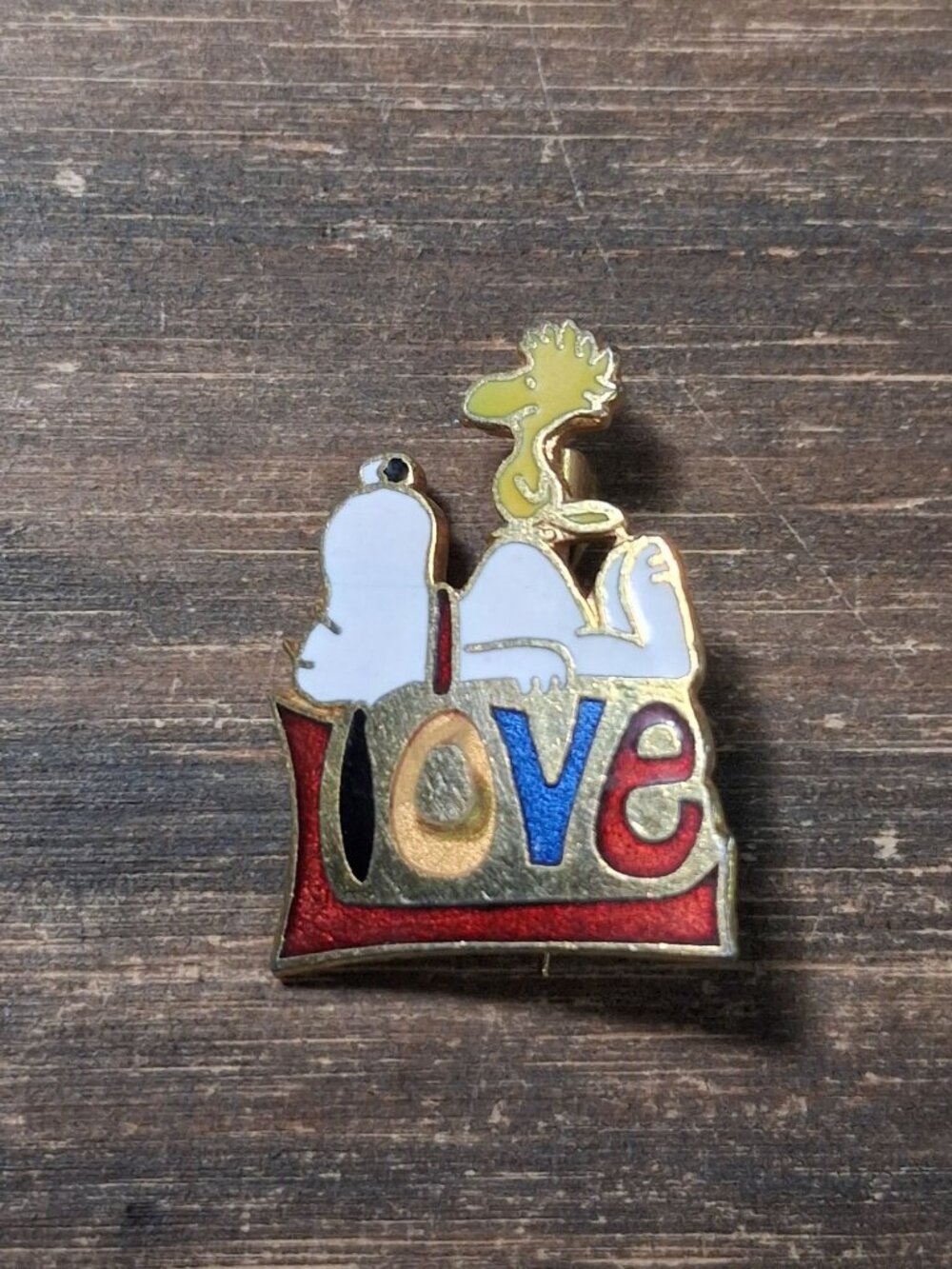 Vtg Peanuts Snoopy Love Lapel Pin Dog House Woodstick United Featured Enamel